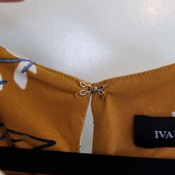 Ivanka Trump Women's size Small Sleeveless Blouse - Picture 4 of 11